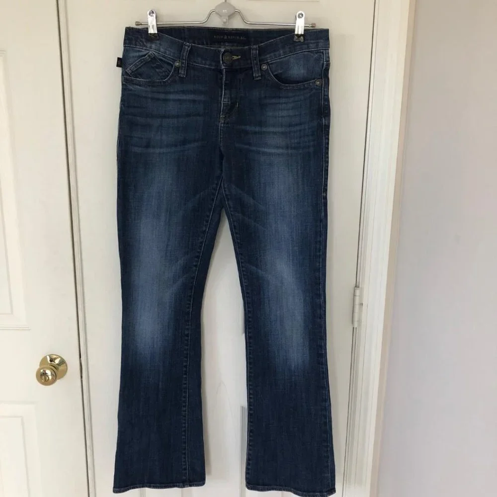 Rock & Republic Kasandra Jeans 8 Boot 30 x 31 Medium Wash Mid‎ Whisker R010388